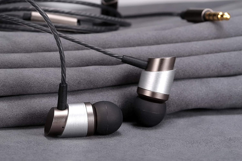 Betron KRTE90 Noise Isolating In Ear Headphones With Mic High Powered Bass Versatile Earphone